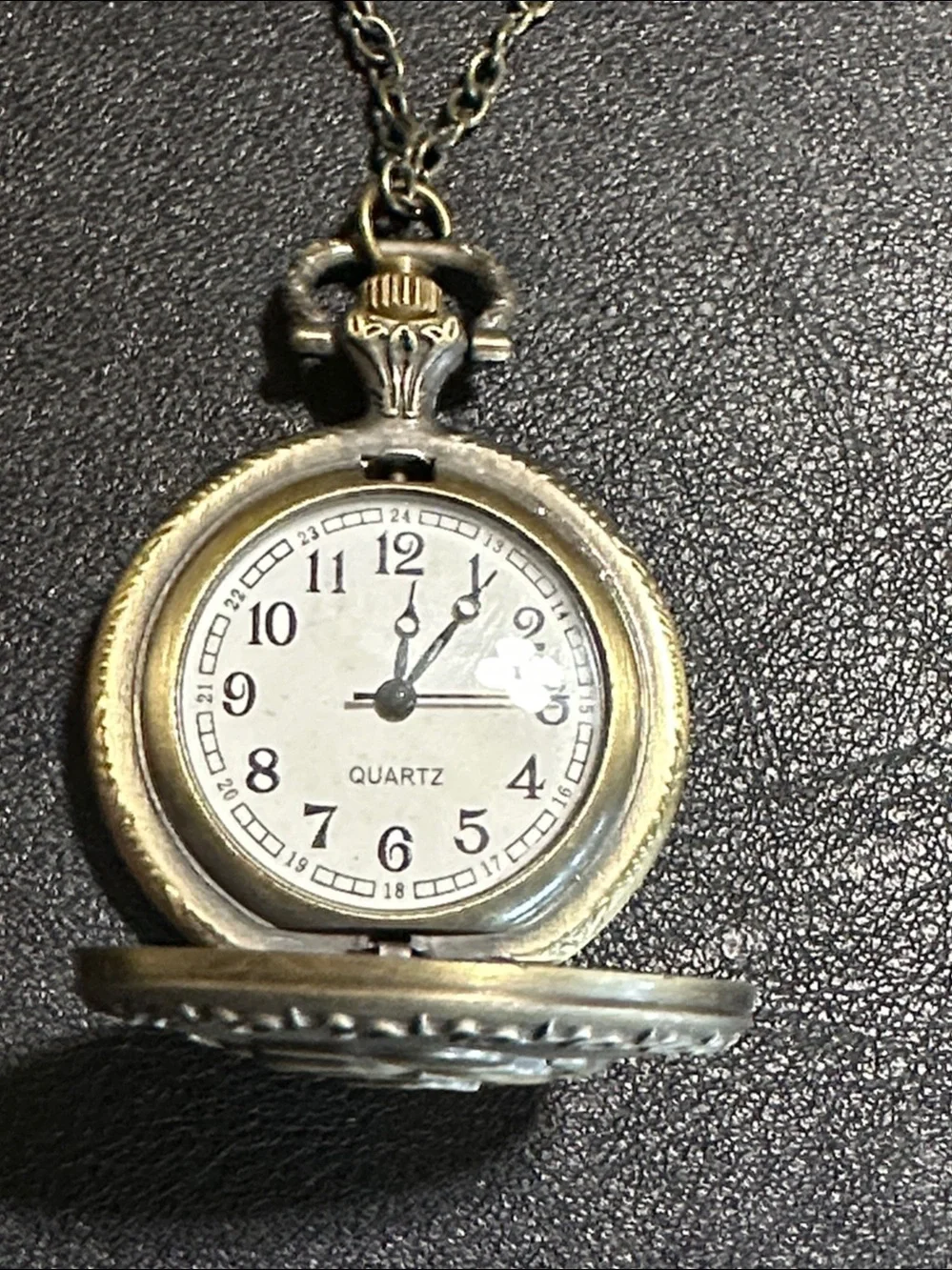 Rose Vintage Bronze Pendant Quartz Watch